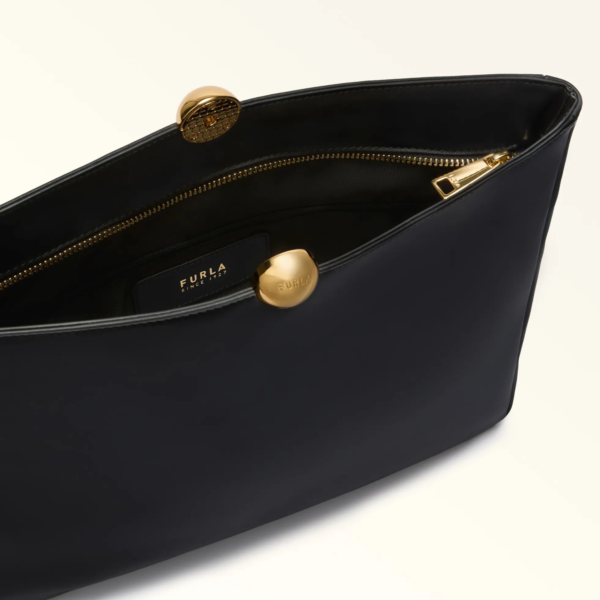 Furla The Black Bag Edit|Furla Sfera Soft<Sfera Soft Clutch M nero